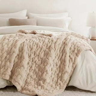 Ruvella | Reversible Ruched Faux Fur Throw in Polyester and Spandex